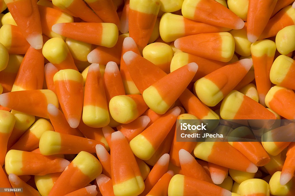 Puchar pełen Halloween Candy Corn - Zbiór zdjęć royalty-free (Bez ludzi)