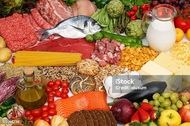 Verschiedene Speisen Stockfoto und mehr Bilder von Fleisch - Fleisch, Gemüse, Obst