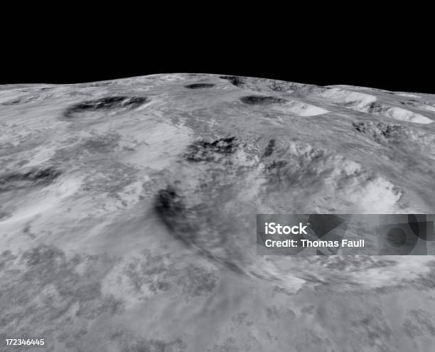 En La Luna Foto de stock y más banco de imágenes de Ciencia - Ciencia, Color - Tipo de imagen, Cráter de meteorito