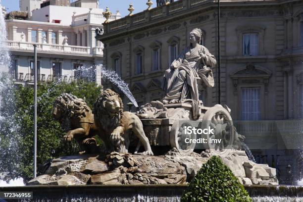 Statua Di Cibeles Madridspagna - Fotografie stock e altre immagini di Fuente de la Cibeles - Fuente de la Cibeles, Acqua, Ambientazione esterna