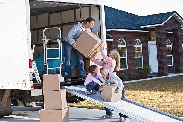 부품군 옮겨가기 하우스, 언로드 배달차 - moving house physical activity moving van box 뉴스 사진 이미지