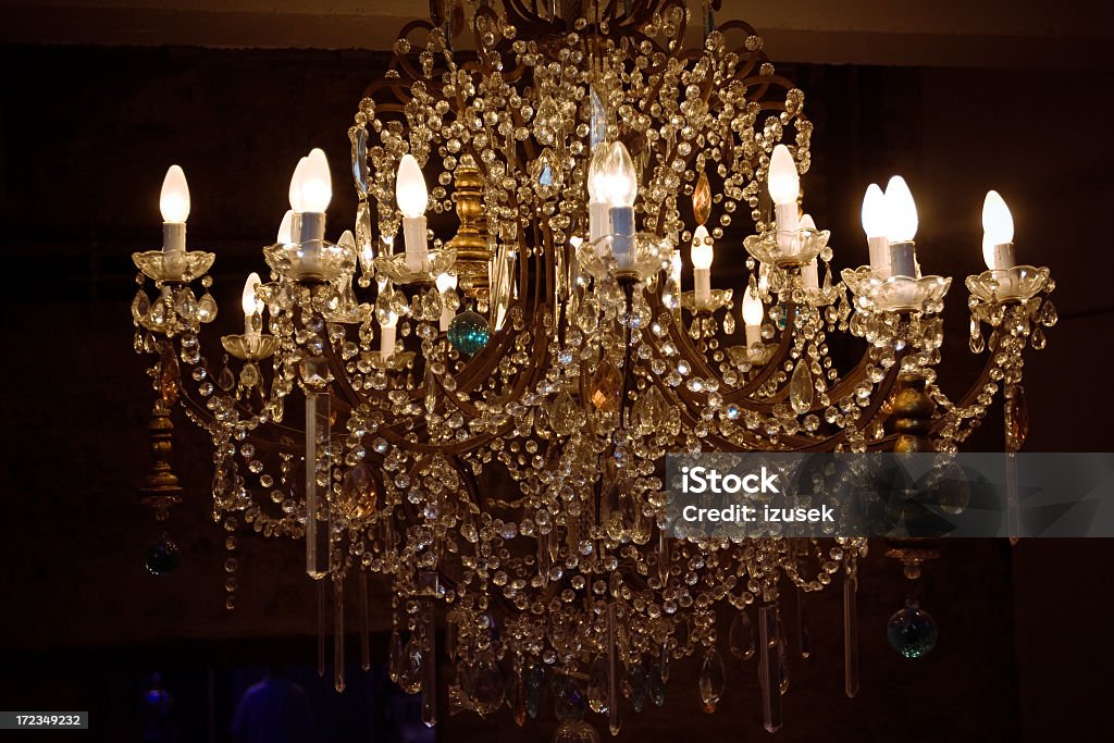 Elegantes Chandelier - Foto de stock de Chandelier libre de derechos