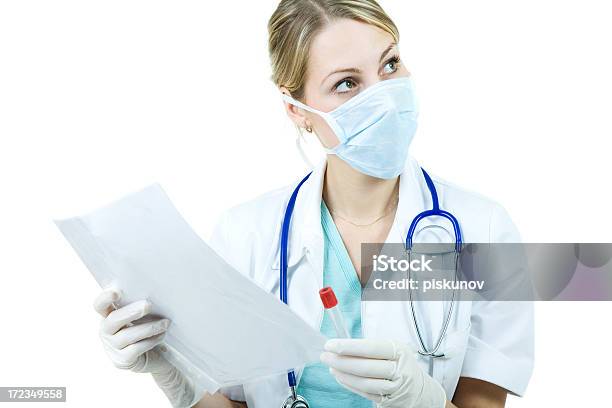 Medico Prescrizione Di Scrittura - Fotografie stock e altre immagini di Accudire - Accudire, Allegro, Assistenza sanitaria di base