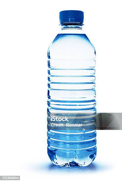 Flasche Wasser Stockfoto und mehr Bilder von Alkoholfreies Getränk - Alkoholfreies Getränk, Behälter, Blau