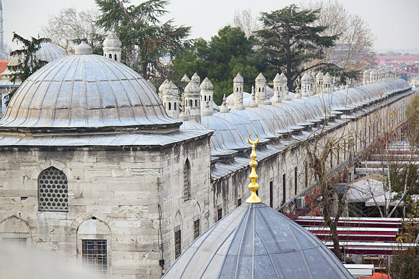 detalhes de suleiman a mesquita complexo. istambul, turquia. - suleiman’s mosque - fotografias e filmes do acervo