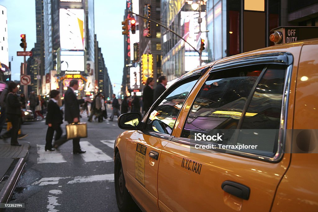 Giallo Taxicab a Times Square - Foto stock royalty-free di Taxi