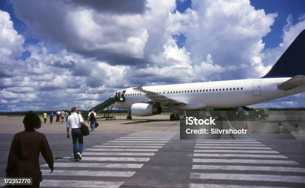 Аэропорт Lusaka Zambia — стоковые фотографии и другие картинки Аэропорт - Аэропорт, Замбия, Люди