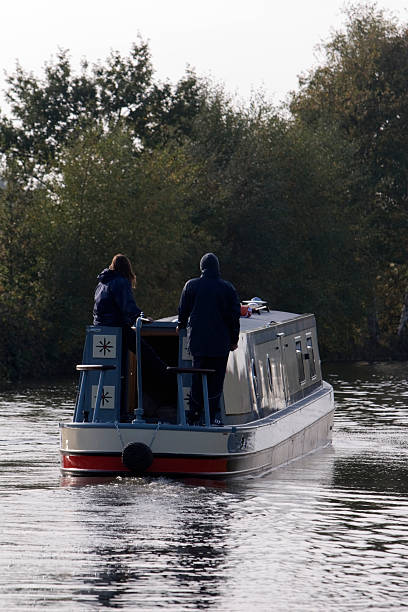 bridgewater canal, moore, cheshire, reino unido - canal warrington english culture uk imagens e fotografias de stock