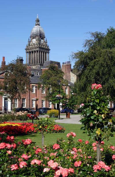 istock Leeds Town Hall and Park Square Gardens 172353426