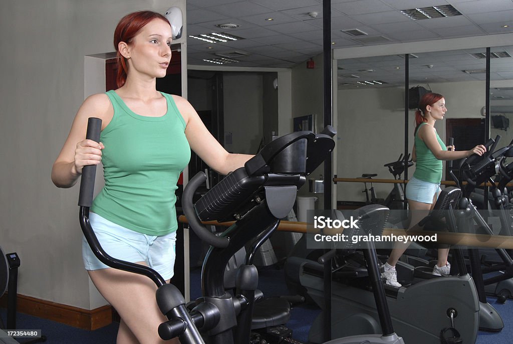 Кросстренер Физические упражнения - Стоковые фото Активный образ жизни роялти-фри