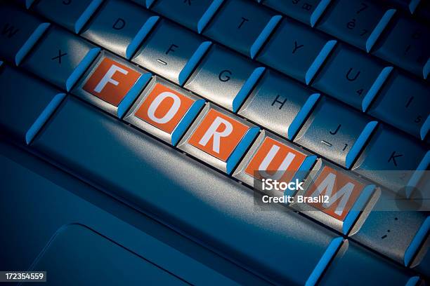 Fórum - Fotografias de stock e mais imagens de Computador - Computador, Computador Portátil, Comunicação