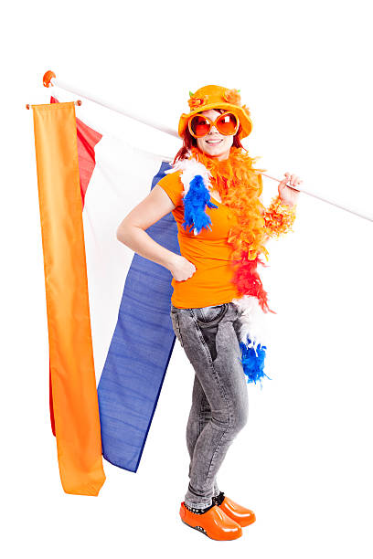 ventola con bandiera olandese e arancione striscione-bandiera - model98 foto e immagini stock