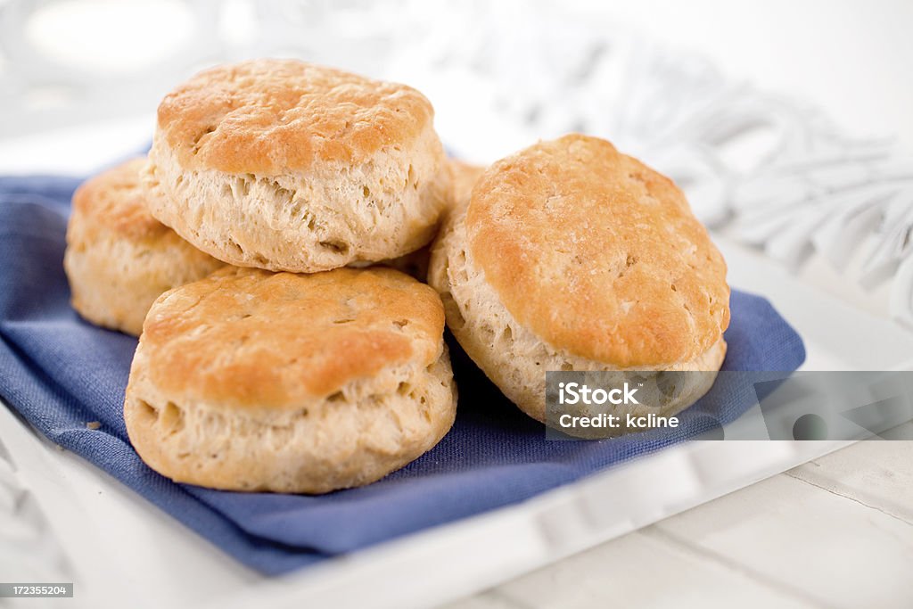 Слоеная печенье - Стоковые фото Печенье из пресного теста - быстрый хлеб роялти-фри