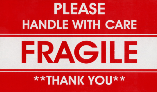 fragile shipping label