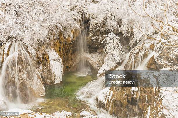 Nationalpark Plitvicer Seen Im Winter Stockfoto und mehr Bilder von Bach - Bach, Baum, Eingefroren