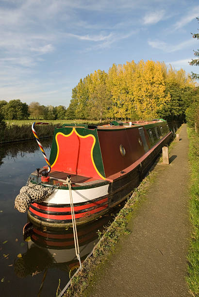 運河 - warwickshire narrow nautical vessel barge ストックフォトと画像