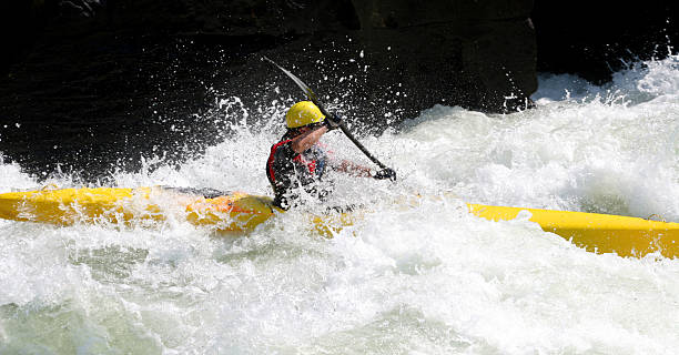 río ejecución - kayaking white water atlanta river nature fotografías e imágenes de stock