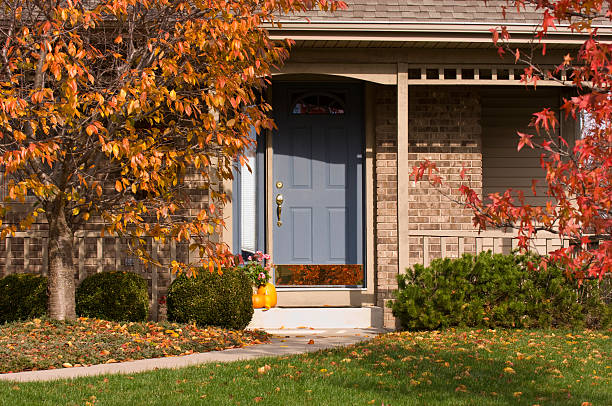 istock Suburban House in Autumn 172359609