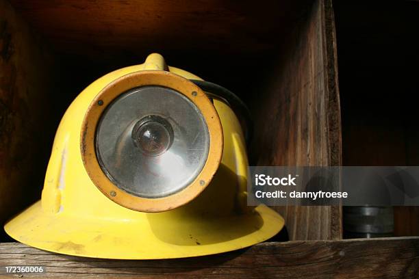 Industria Mineraria Casco - Fotografie stock e altre immagini di Abbigliamento - Abbigliamento, Arancione, Attrezzatura per illuminazione