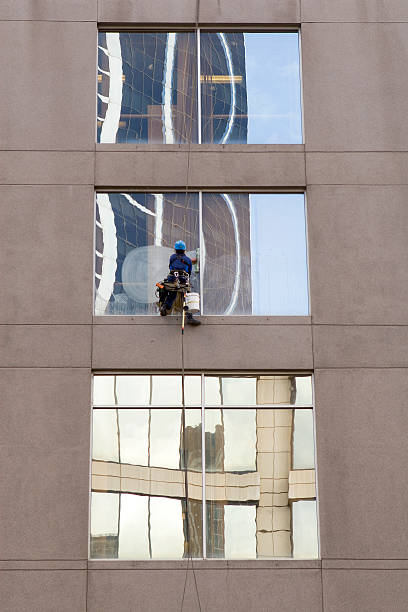 Window Rapelling 60+ Window Washer Harness Rappelling Cleaning Stock Photos, Pictures ...