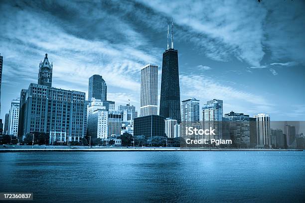 Horizonte De Chicago Illinois - Fotografias de stock e mais imagens de América do Norte - América do Norte, Ao Ar Livre, Arquitetura