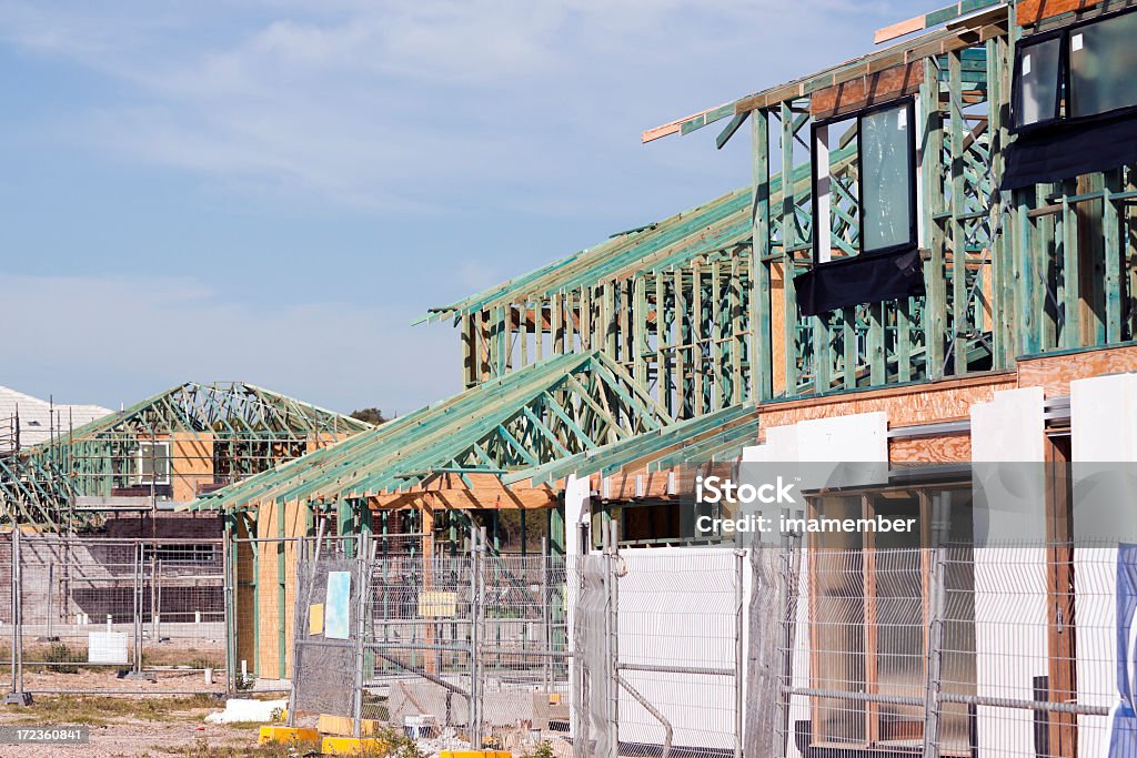 Construcción de madera en el sitio de construcción de bastidores, espacio de copia - Foto de stock de Aire libre libre de derechos