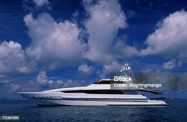 Photo libre de droit de Motor Yacht De Luxe banque d'images et plus d'images libres de droit de Voilier à moteur - Voilier à moteur, De grande taille, Luxe