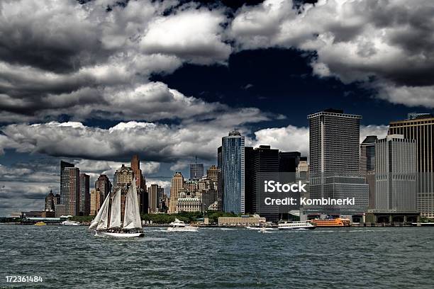 Foto de Centro De Manhattan e mais fotos de stock de Arranha-céu - Arranha-céu, Atlântico Central EUA, Baixo Manhattan