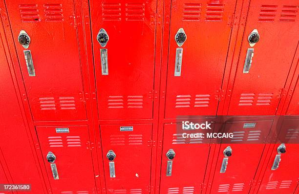 赤色のロッカー - ロッカーのストックフォトや画像を多数ご用意 - ロッカー, 校舎, 赤