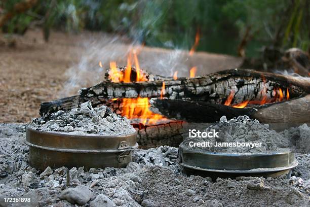 Camp Ofen Von Feuer Stockfoto und mehr Bilder von Asche - Asche, Australische Kultur, Australisches Buschland