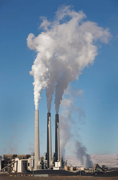 istock Smoke Stack of Coal Plant in Arizona 172362342