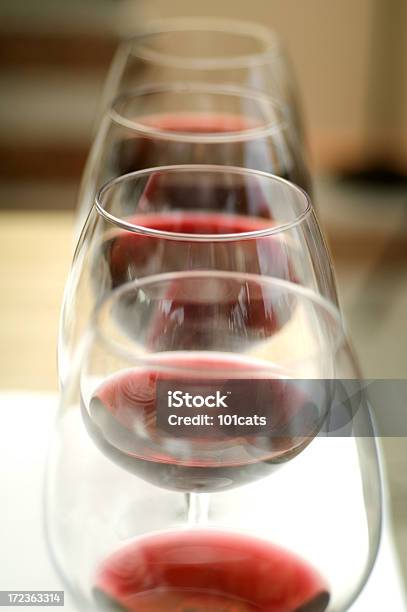 Красное Вино — стоковые фотографии и другие картинки Абстрактный - Абстрактный, Алкоголь - напиток, Без людей