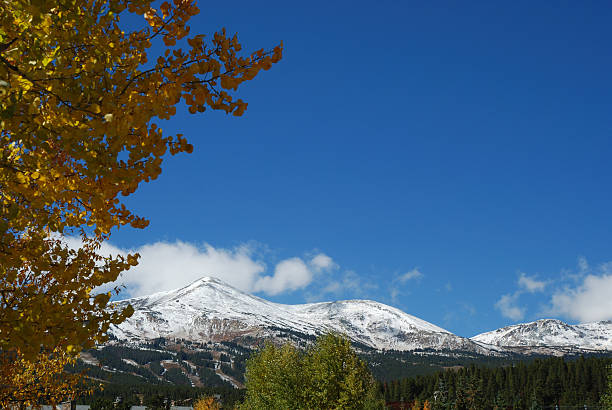 automne à breckenridge, dans le colorado - tenmile range photos et images de collection