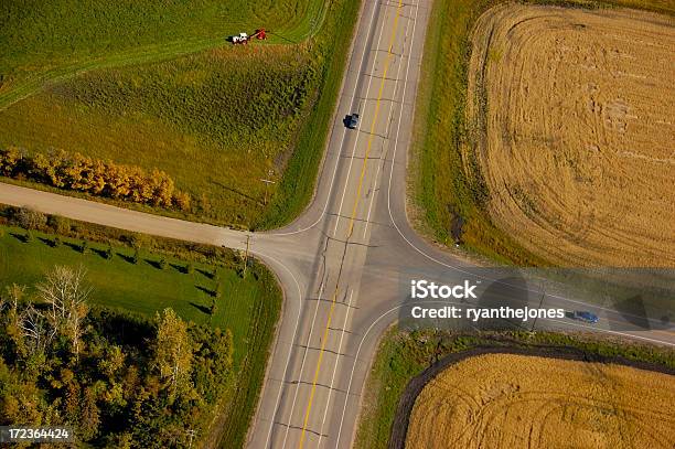 Encruzilhada - Fotografias de stock e mais imagens de Vista Aérea - Vista Aérea, Alberta, Canadá