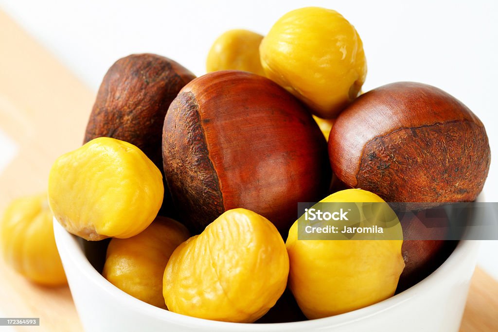 Tigela de sweet castanhas - Royalty-free Castanha Foto de stock