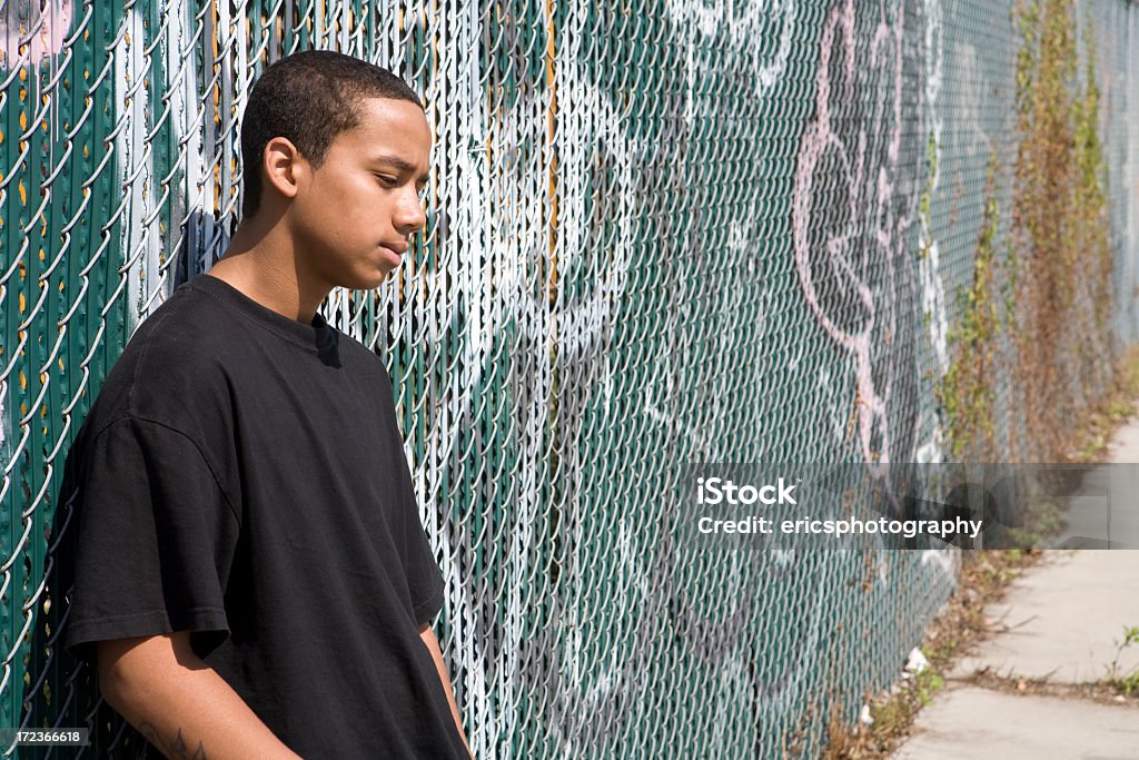 Adolescente deprimido hispano - Foto de stock de Adolescente libre de derechos