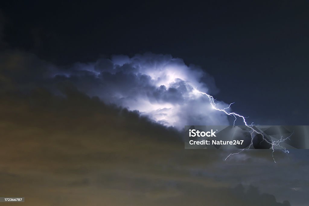 Tormenta eléctrica - Foto de stock de Ambiente atmosférico libre de derechos