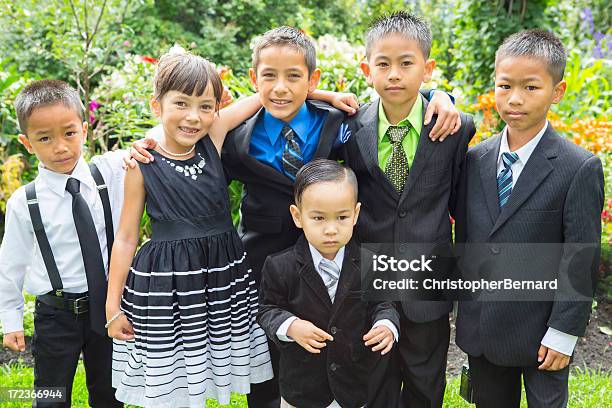 Grupo De Niños En Bodas Asiáticas Foto de stock y más banco de imágenes de Boda - Boda, Niñas, Vietnamita