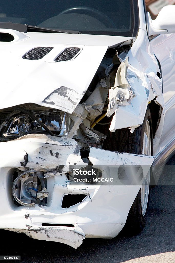 Incidente stradale - Foto stock royalty-free di Ammaccato