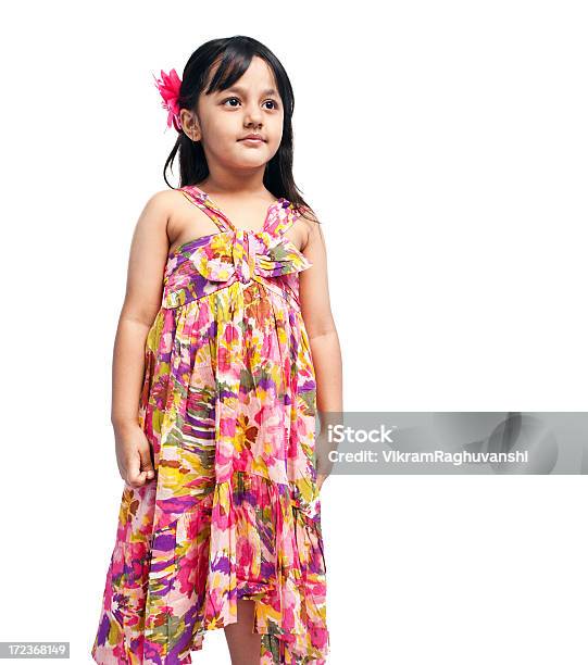 Photo libre de droit de Enthousiaste Little Indian Girl Isolé Sur Blanc banque d'images et plus d'images libres de droit de 4-5 ans - 4-5 ans, Asiatique de l'Est et du Sud-Est, Asie