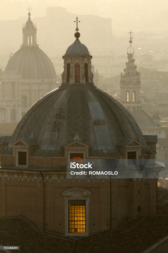 Roman ao anoitecer vista com Igreja cupolas e Torres - Royalty-free Anoitecer Foto de stock