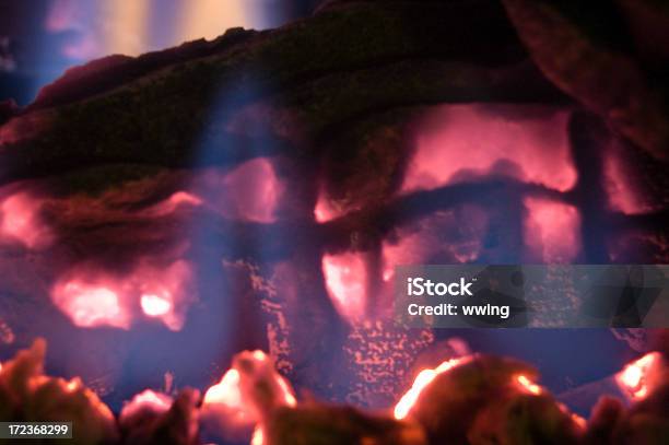 Red Hot Coals - Fotografie stock e altre immagini di Incendio - Incendio, Arancione, Astratto