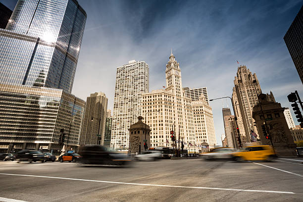 istock Shopping on the Magnificent Mile Chicago 172368711