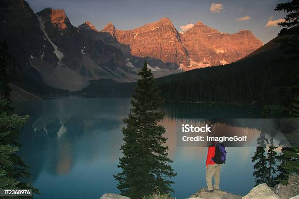 Mountain Wandern Stockfoto und mehr Bilder von Abenteuer - Abenteuer, Abgeschiedenheit, Aktiver Lebensstil