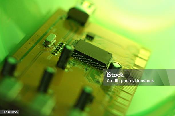 Hardware De Ordenador De Placa De Circuito Foto de stock y más banco de imágenes de Abstracto - Abstracto, Aparato de telecomunicación, Ciencia