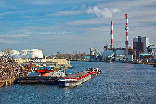 zona industriale - industry szczecin europe nautical vessel foto e immagini stock