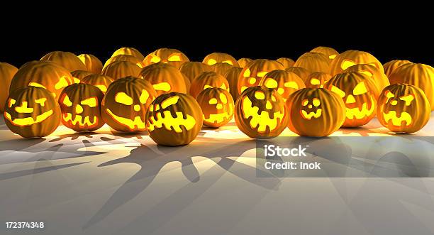 Abóboras De Halloween - Fotografias de stock e mais imagens de Amarelo - Amarelo, Cor preta, Esquisito