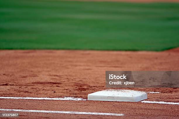 Pierwszy Bazowy - zdjęcia stockowe i więcej obrazów Baseball - Baseball, Baza, Boisko