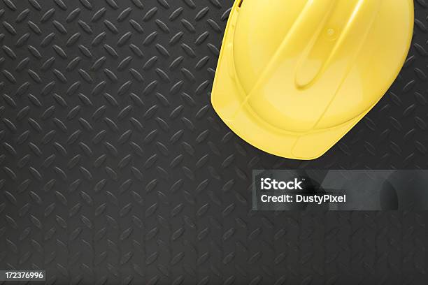 Capacete De Segurança Amarelo - Fotografias de stock e mais imagens de Aço - Aço, Capacete, Capacete de Obra