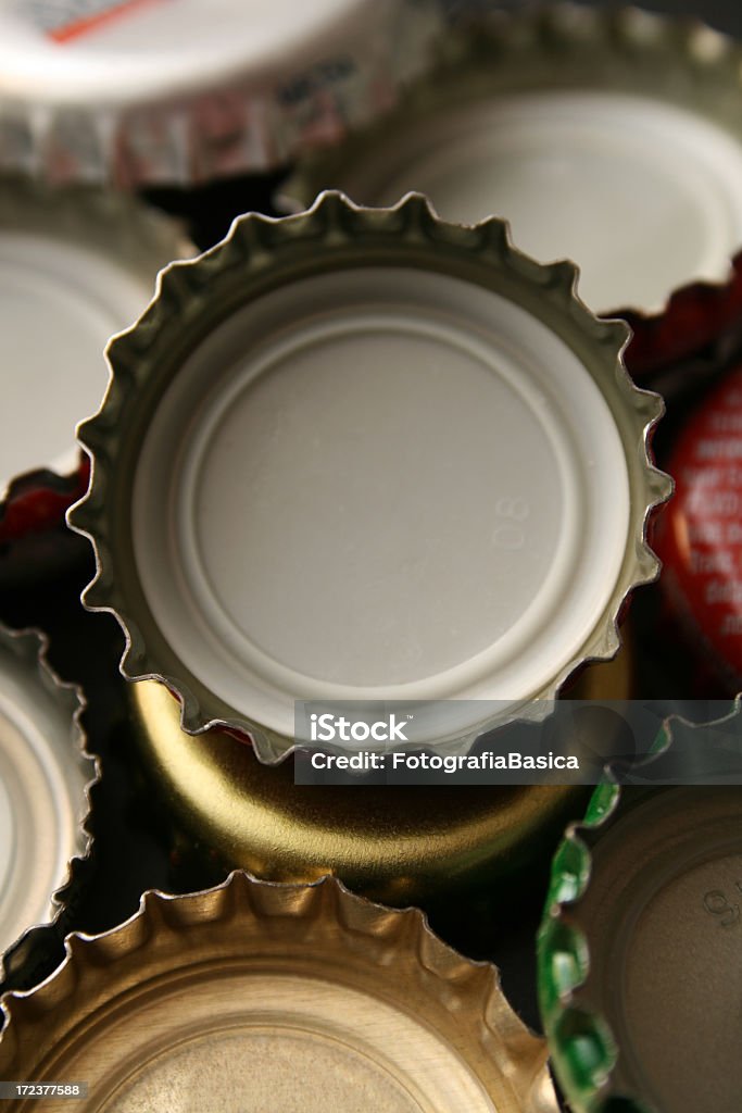 Tapón de botella en primer plano - Foto de stock de Aluminio libre de derechos